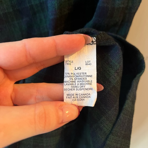 Caramely plaid skirt L Made in Canada - Picture 2 of 7